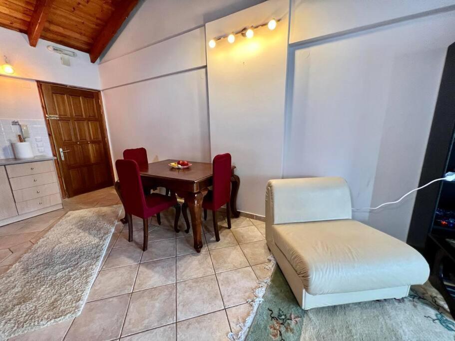Στούντιο Κέντρου Άνω Πόλης Πάτρας Apartamento Exterior foto
