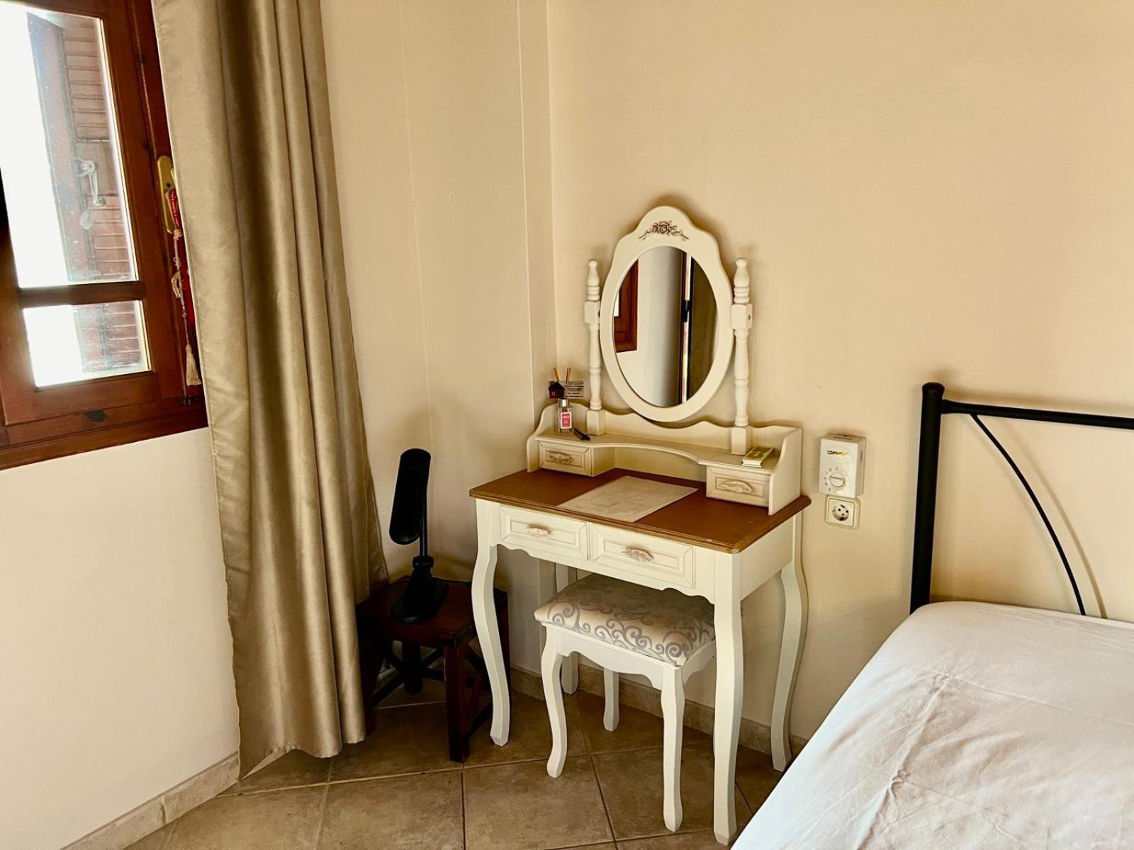 Στούντιο Κέντρου Άνω Πόλης Πάτρας Apartamento Exterior foto