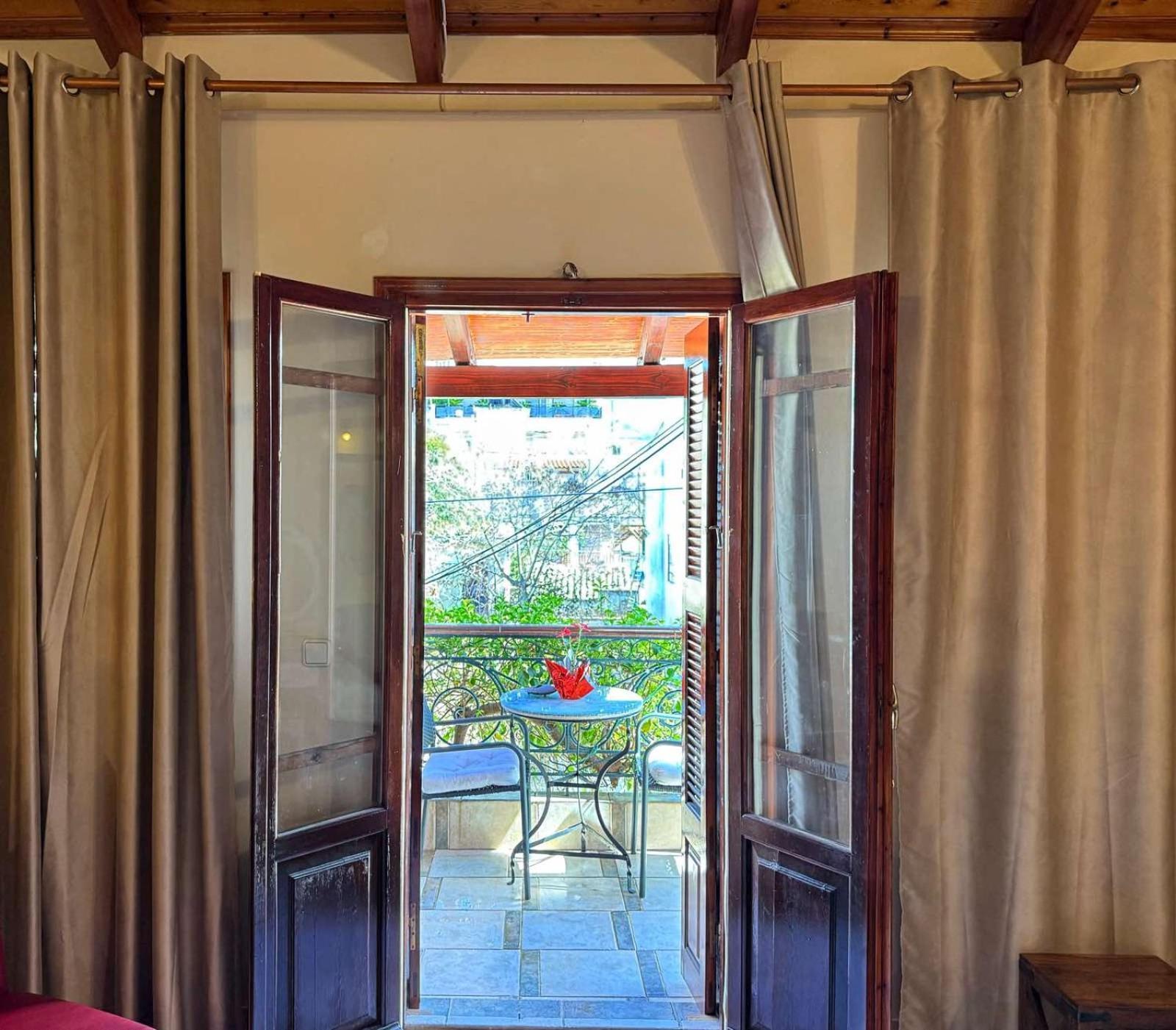 Στούντιο Κέντρου Άνω Πόλης Πάτρας Apartamento Exterior foto
